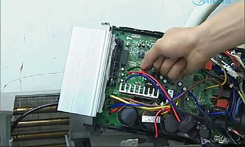 灵石美的空调电话是多少